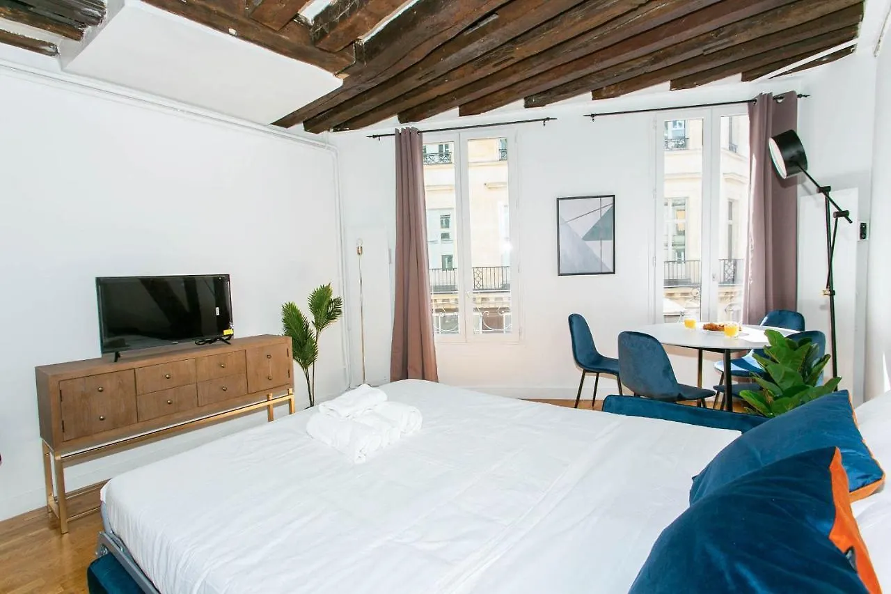 Louvre & Rivoli - City Apartment Paris
