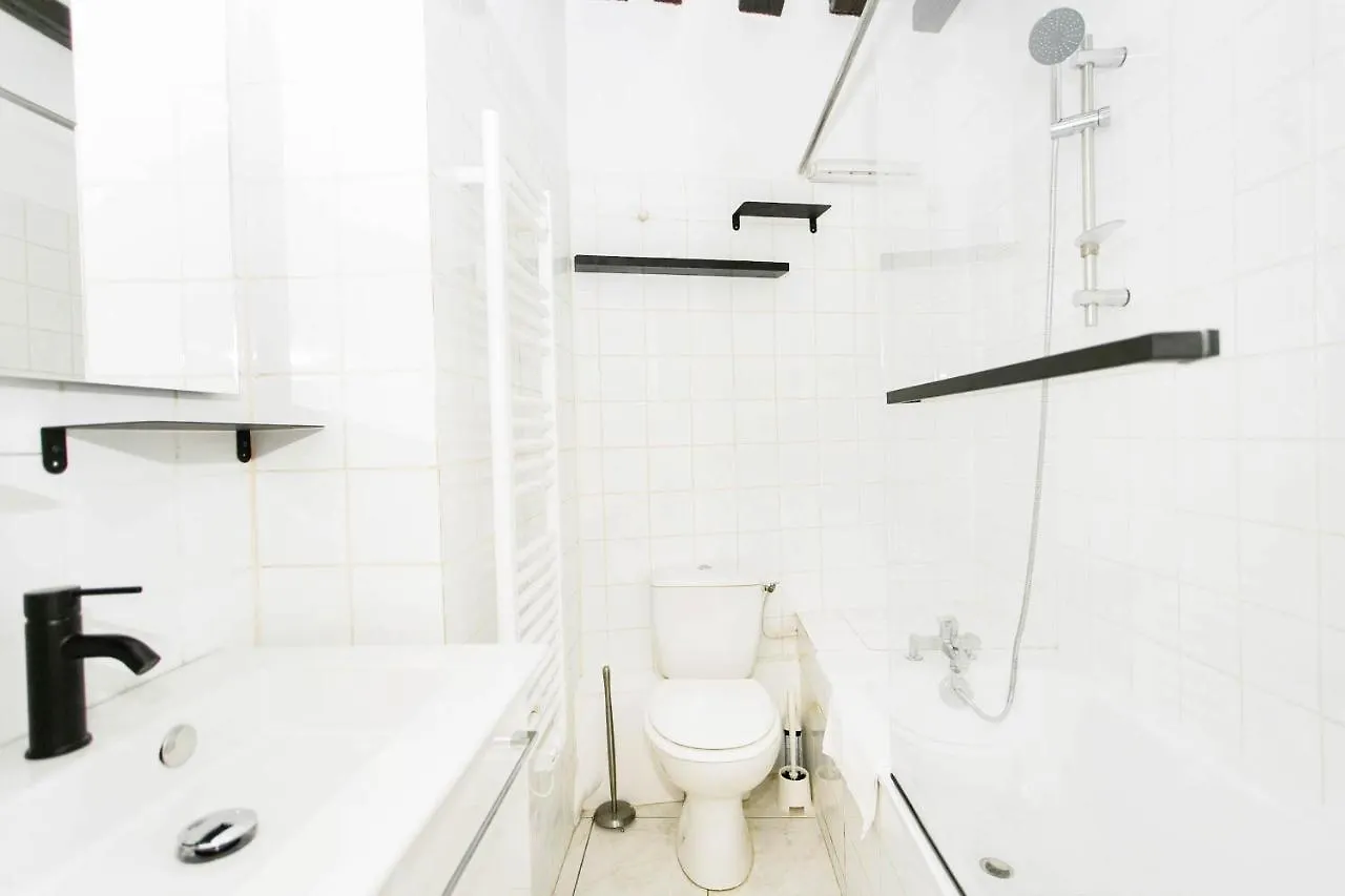 Louvre & Rivoli - City Apartment Paris